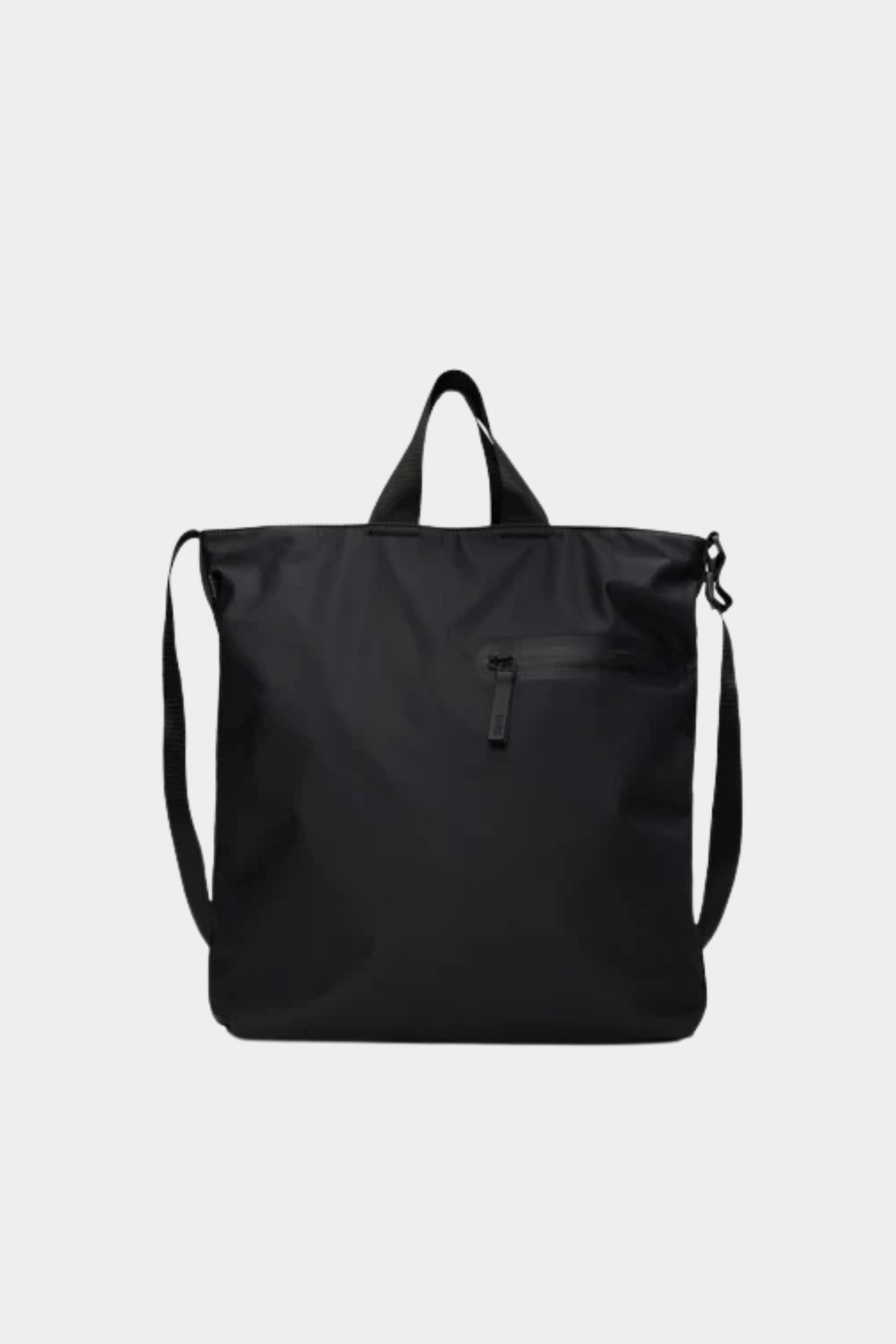 Bolso tote Rains Dash Black negro impermeable con asas de mano y correa ajustable