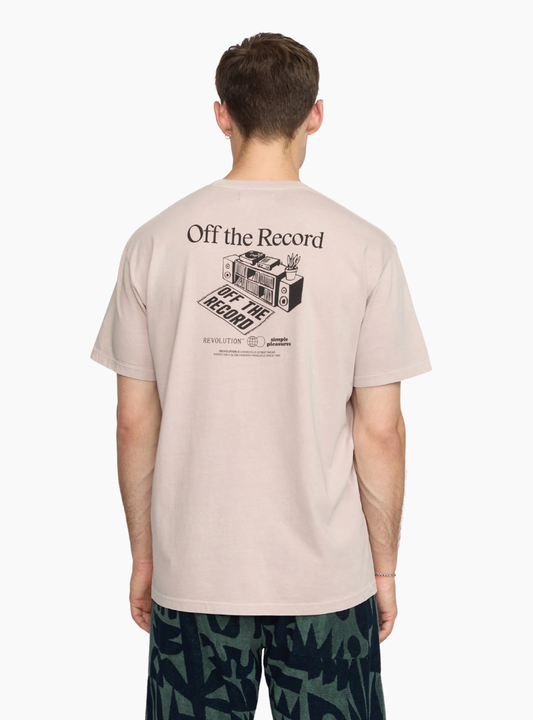 Camiseta 1389 REC Light Purple de Revolution con estampado trasero y efecto vintage