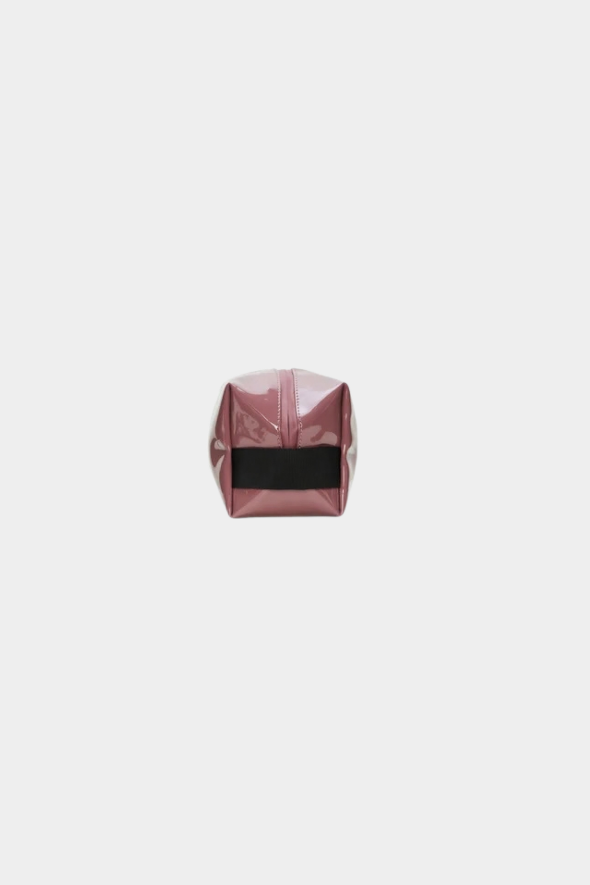 Vista lateral del neceser Rains Wash Bag Small Tempt impermeable con estructura suave y acabado de PU brillante