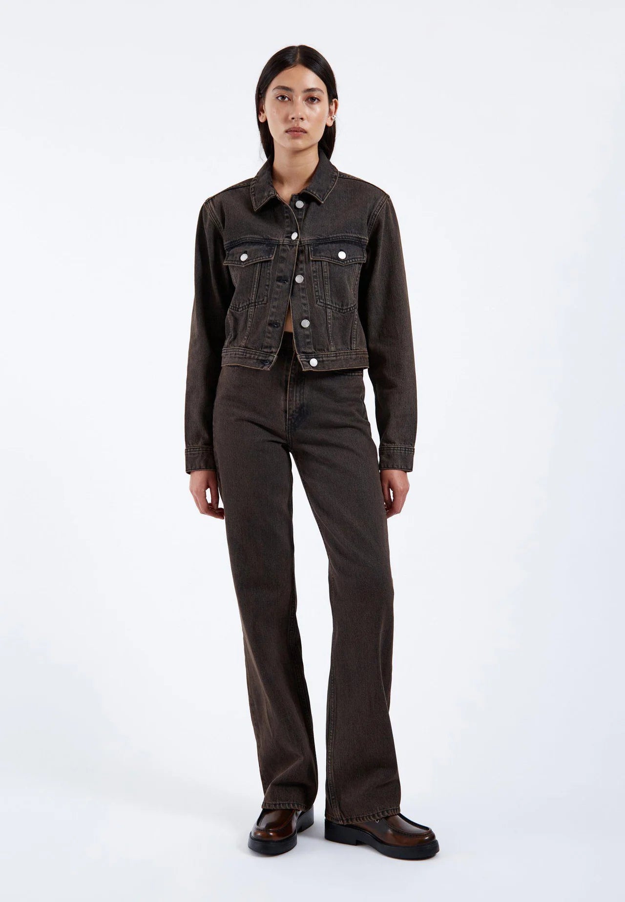Jeans Dr. Denim Echo Tar Jet Brown mujer, tiro alto y pierna recta en denim low stretch