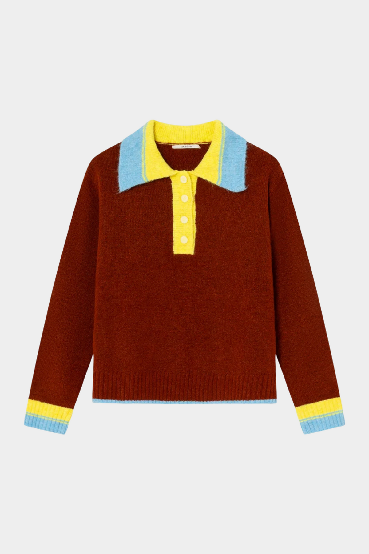 Jersey Country Marrón de Dr Bloom puesto en mujer con corte relajado y detalles de canalé en contraste