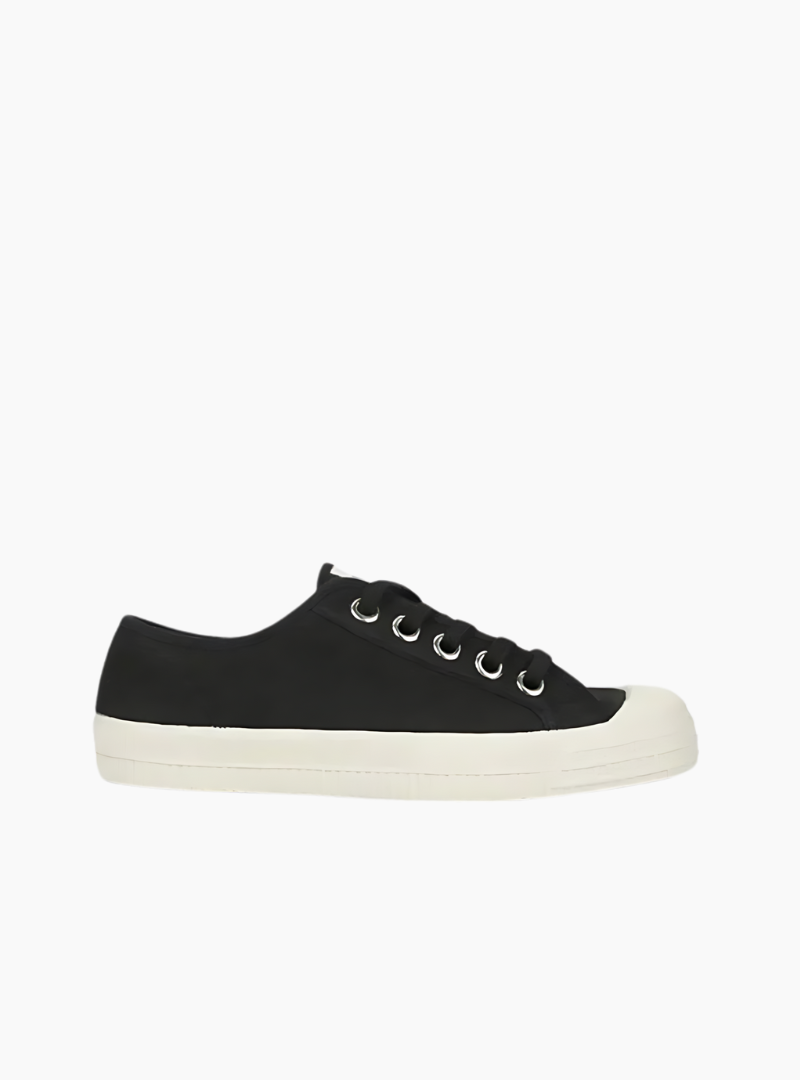 Zapatillas Novesta Star Master 60 Black unisex de lona con suela blanca