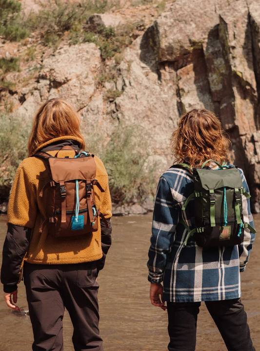 mochila topo designs rover pack mini loganberry crackle lookbook