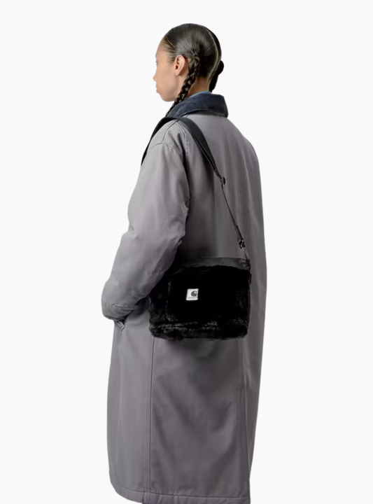 Bolso Carhartt WIP Olney negro con bolsillo frontal y logo tejido