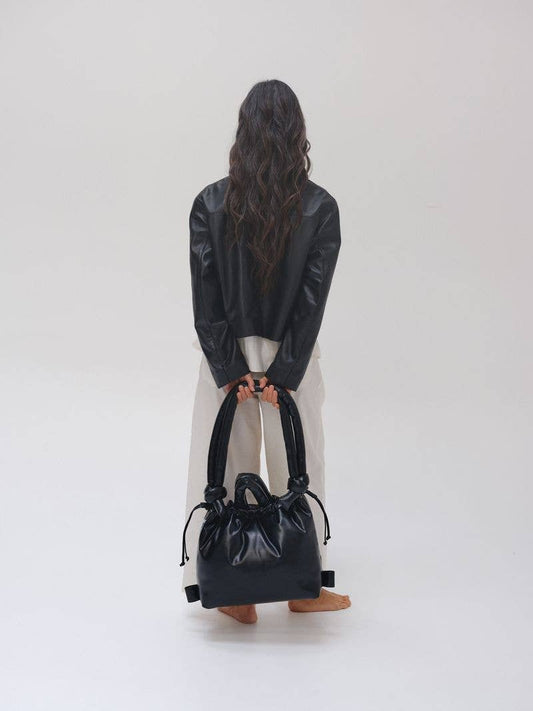 Bolso Ona negro de piel vegana impermeable Olend con asas ajustables