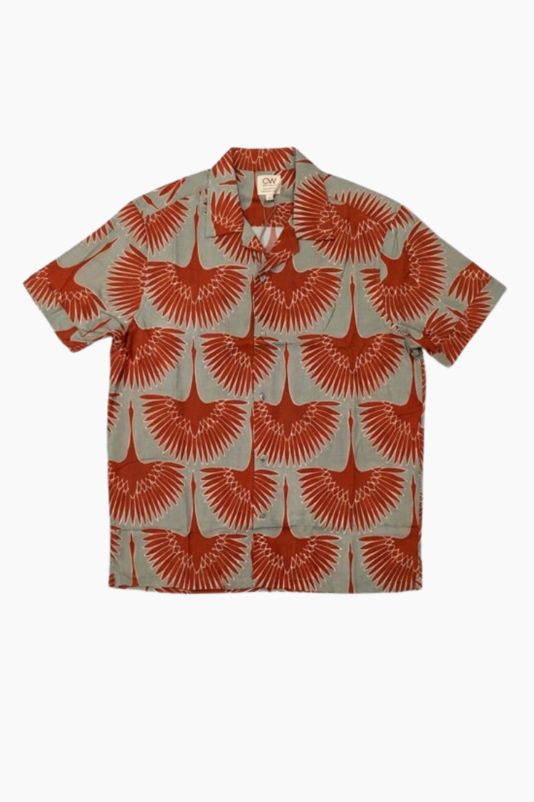 Camisa Otherwise Roku verde grisáceo con estampado de pájaros en viscosa