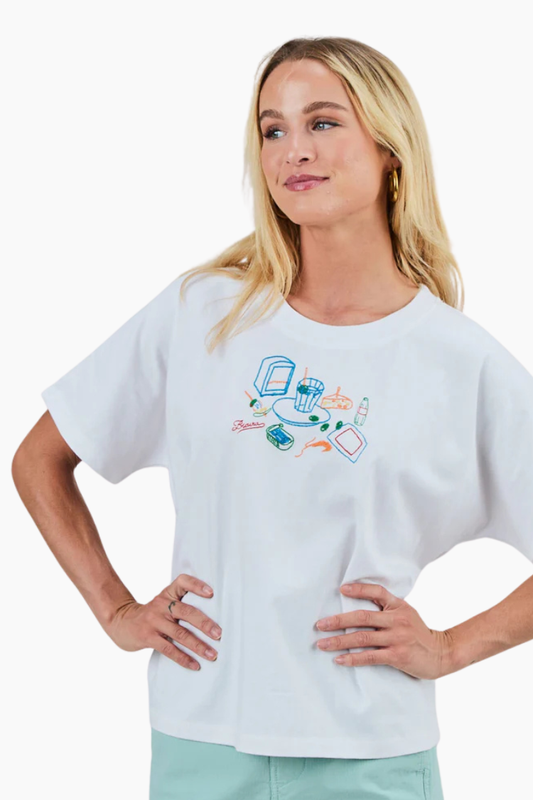 camiseta brava chiringuito embroidery blanca mujer bordado frontal oversize