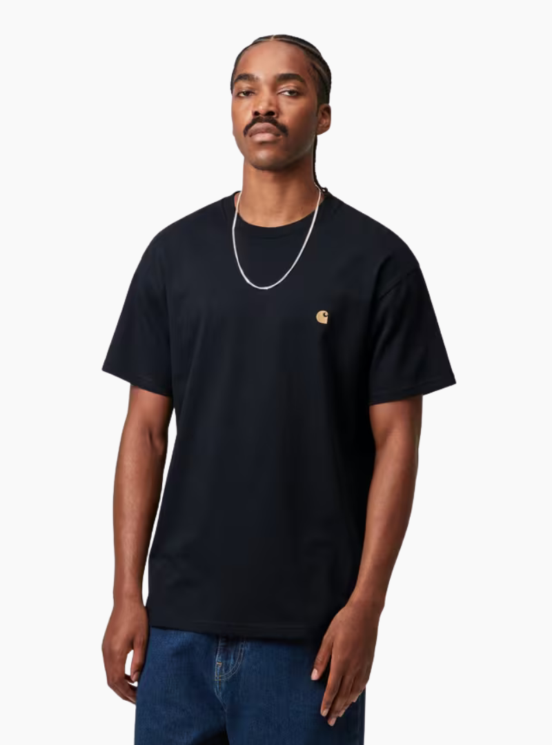 Camiseta Carhartt WIP S/S Chase Dark Navy azul marino con logo dorado