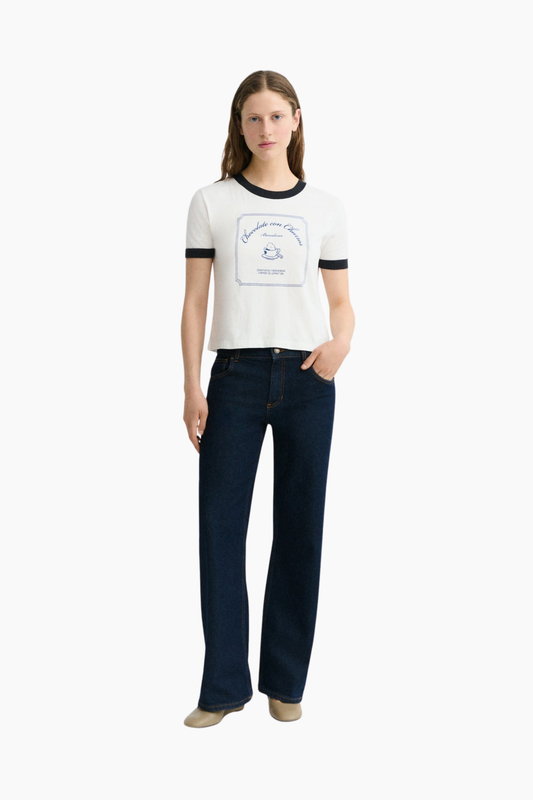 Vista de la camiseta Churros Zowie R de Thinking Mu con fit regular, manga corta y cuello a contraste