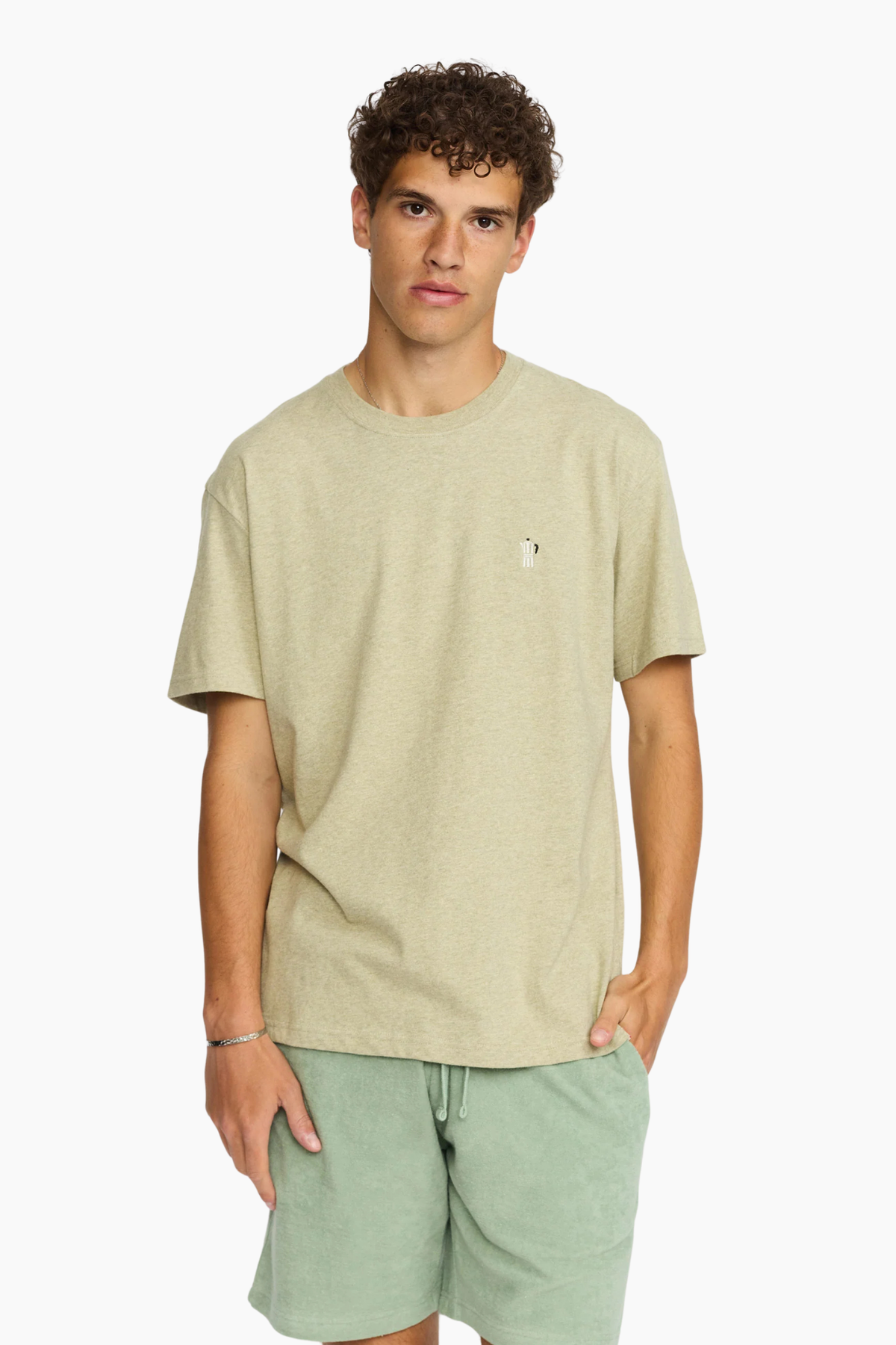 Camiseta 1449 BIA Light Green de Revolution para hombre en algodón orgánico jaspeado con bordado frontal