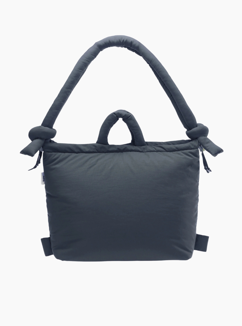 Bolso Ona Soft Bag Olend gris coal acolchado convertible en mochila