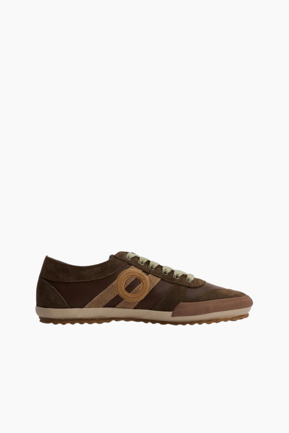Zapatillas Aro Ido Wash Walnut de mujer en piel y ante marrón nogal con cordones claros y diseño retro de caña baja